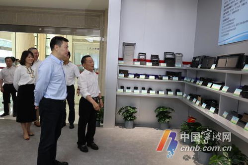 湯飛帆調(diào)研北侖海曙經(jīng)濟(jì)穩(wěn)進(jìn)提質(zhì)工作，工藝品銷售助力產(chǎn)業(yè)發(fā)展