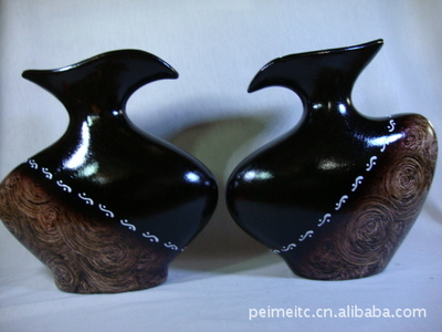 楊良鳳 以時尚低溫花插，點亮家居藝術新視界